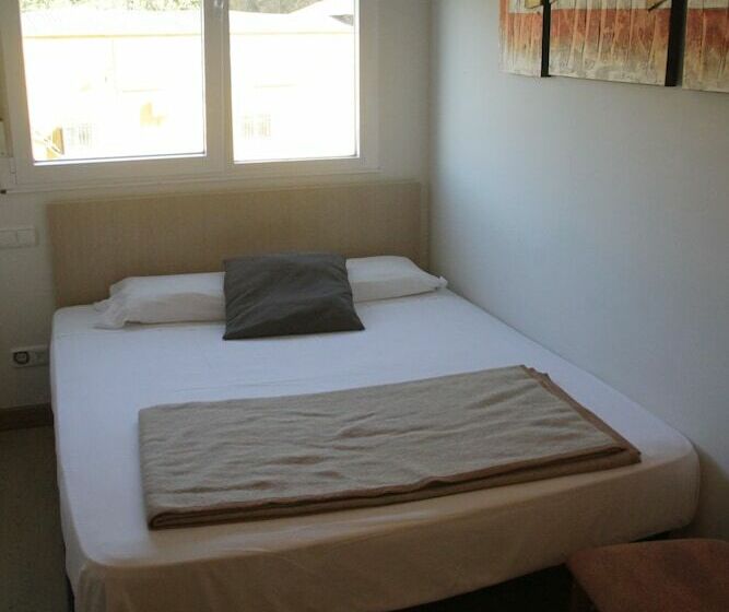 اتاق استاندارد, Hostal Francisco Salinas