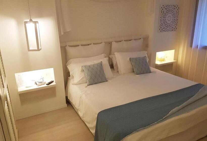 Quarto Superior, Gabbiano Beach