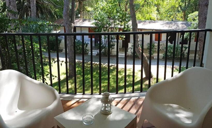 Quarto Triplo Superior, Gabbiano Beach