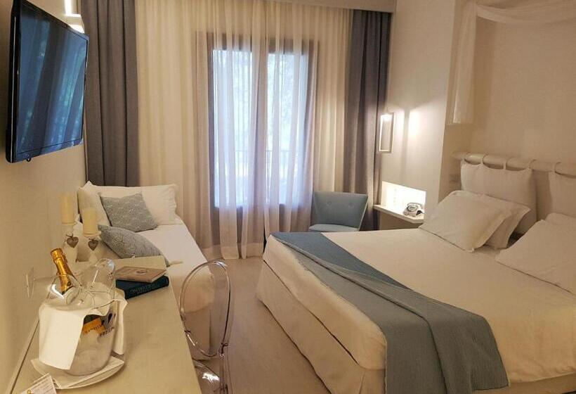 Quarto Triplo Superior, Gabbiano Beach