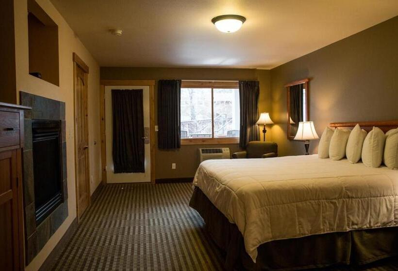 Номер Deluxe Кровать Кинг с Видом, Silver Moon Inn
