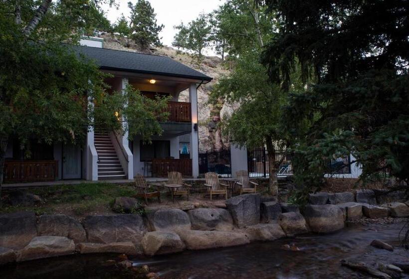 Номер Deluxe Кровать Кинг с Видом, Silver Moon Inn