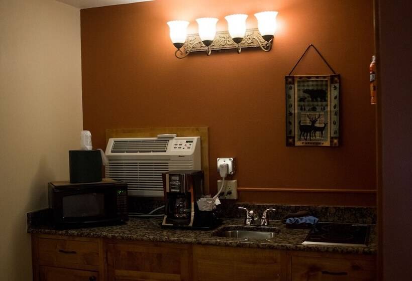 Семейный Номер, Silver Moon Inn