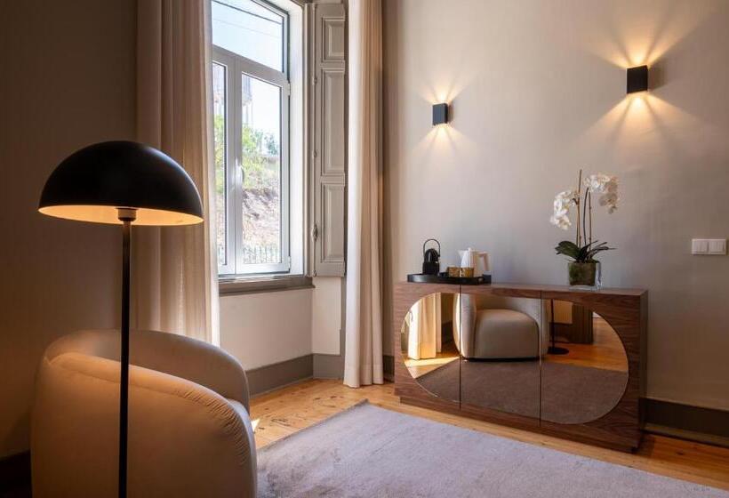 Люкс Deluxe Кровать Кинг, Lilases Boutique House & Garden