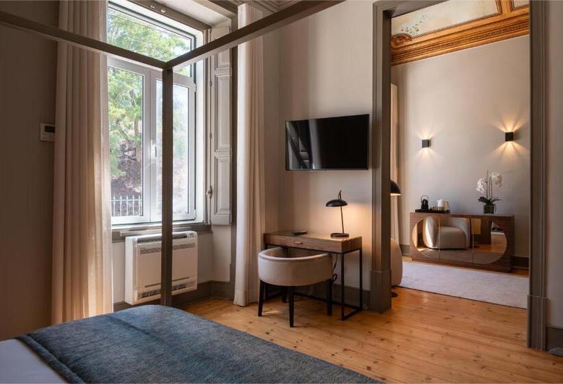 Люкс Deluxe Кровать Кинг, Lilases Boutique House & Garden