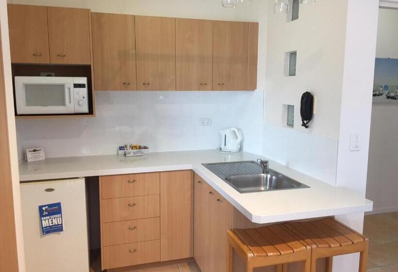 스탠다드 스튜디오, Twin Quays Noosa
