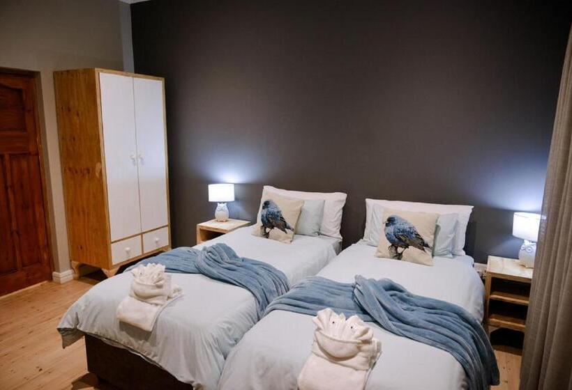 اتاق لوکس, Two Fat Owls Guesthouse