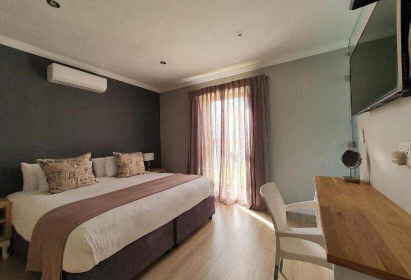 اتاق لوکس, Two Fat Owls Guesthouse