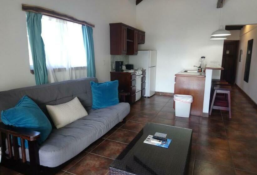 جناح, Tres Cocos Resort