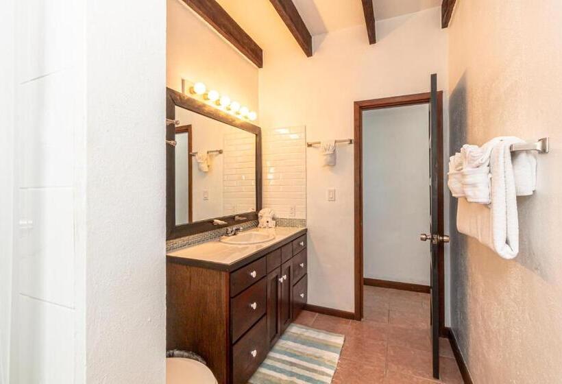 جناح مزوَّد بشرفة, Tres Cocos Resort