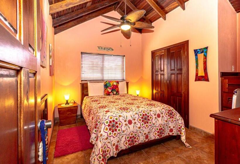 جناح جونيور مطلّ علي حمام السباحة, Tres Cocos Resort