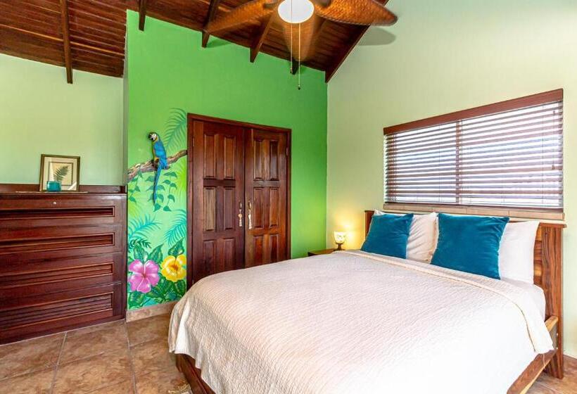 جناح جونيور مطلّ علي حمام السباحة, Tres Cocos Resort