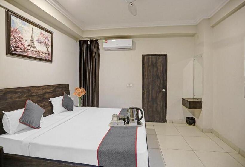 Трехместный Номер Классика, Wish Leisure, Noida, Sector 104
