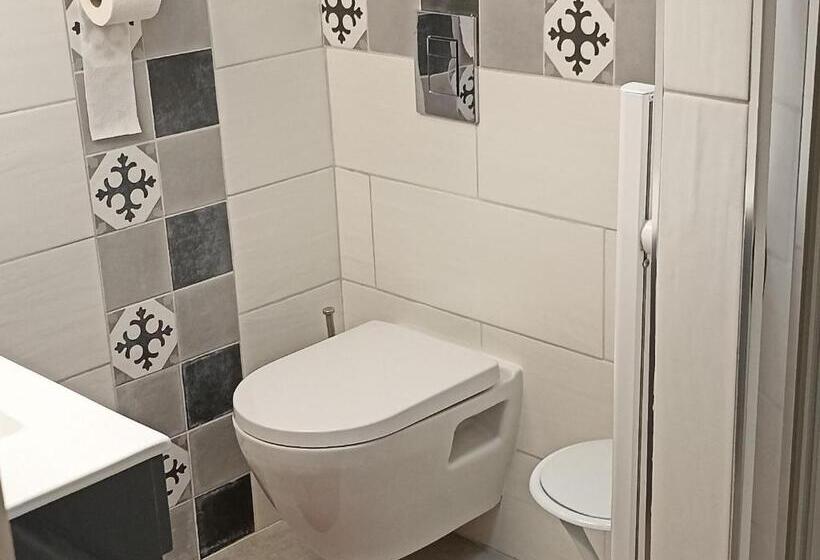 Номер Стандарт, Chambre Douillette Pour 2 à Bruyères   Proche Centre Et Randonnées   Fr 1 589 602