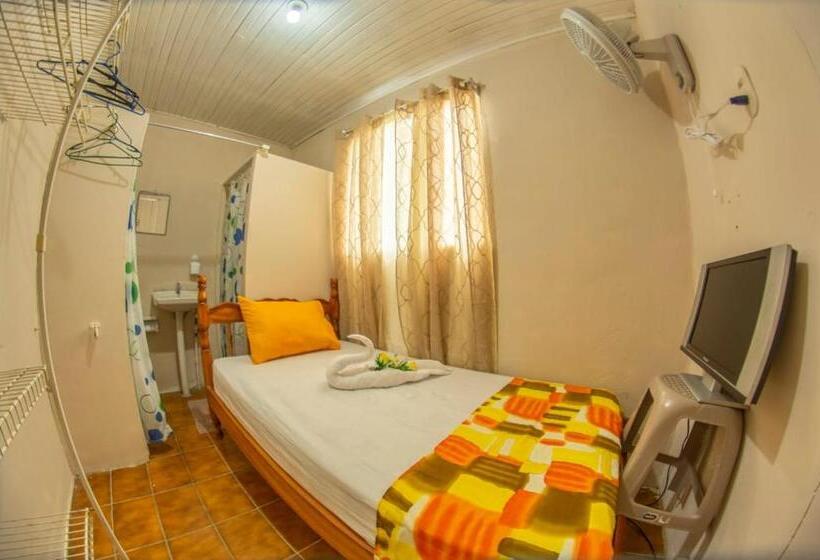 חדר סטנדרט יחיד, Tico Bed & Breakfast La Fortuna