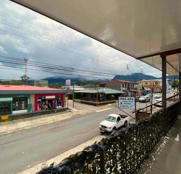 带2个卧室的公寓, Tico Bed & Breakfast La Fortuna