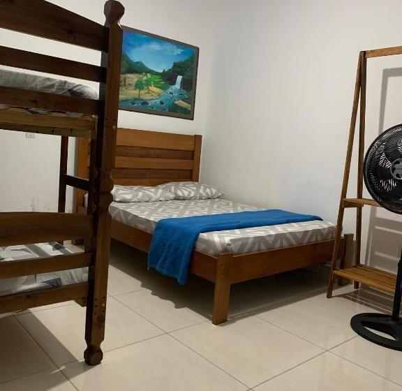 Четырехместный Номер Стандарт, Aloha Suites