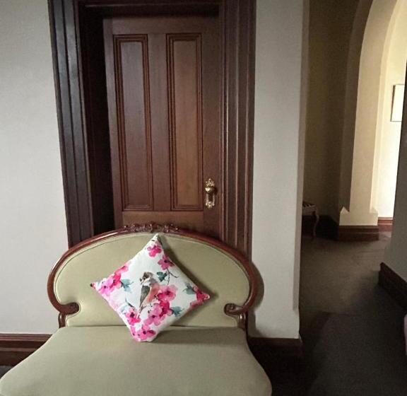 Номер Deluxe, Convent At Koroit