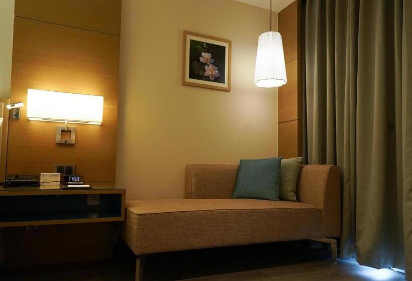 Номер Deluxe Кровать Кинг, Gokulam Grand Trivandrum