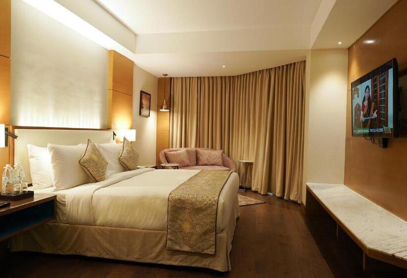 Люкс Вид на Город, Gokulam Grand Trivandrum