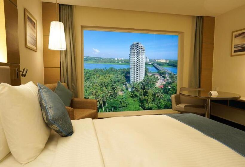 Номер Superior Кровать Кинг, Gokulam Grand Trivandrum