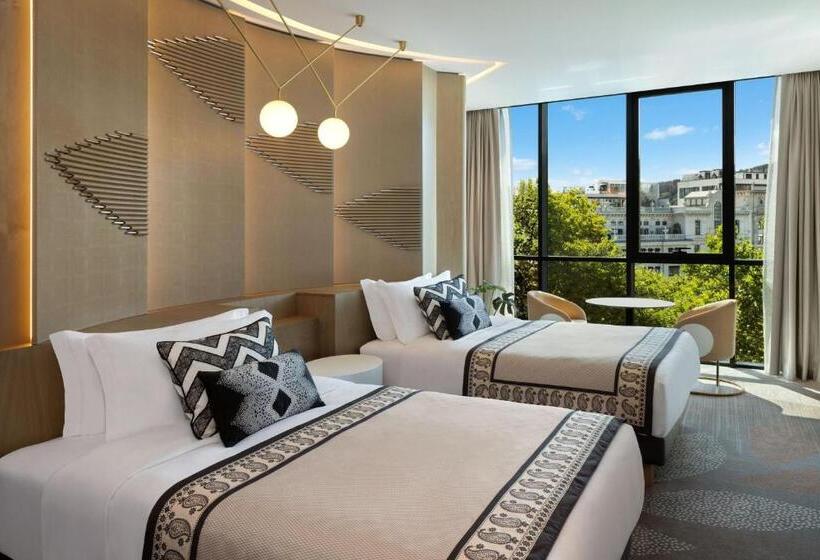 اتاق لوکس, Paragraph Freedom Square, A Luxury Collection Hotel, Tbilisi