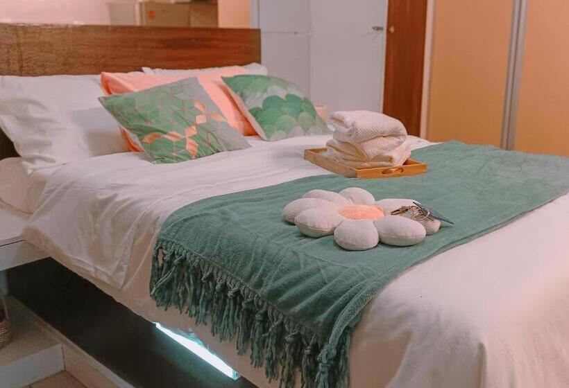 استودیوی استاندارد, Casabay Suite Eastwood Staycation