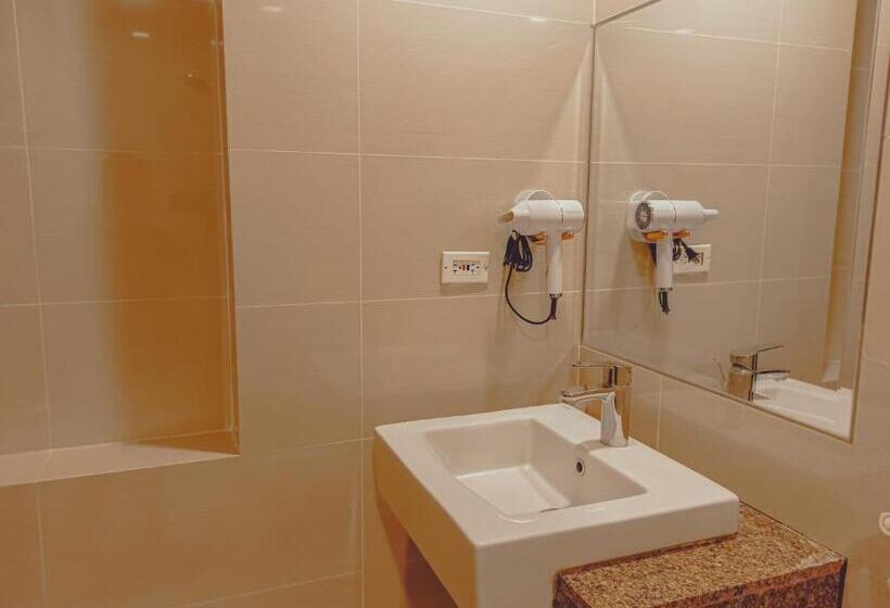 استودیوی لوکس, Casabay Suite Eastwood Staycation