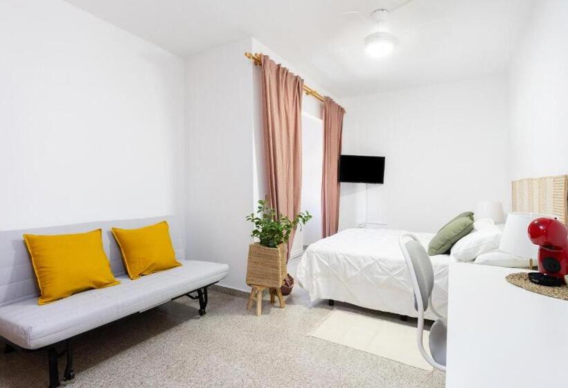 غرفة ديلوكس رباعية, Eden Rentals 106 Surfy Stylish Bed&coffee Room
