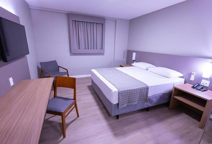 수피리어 룸, Caiuá Blumenau