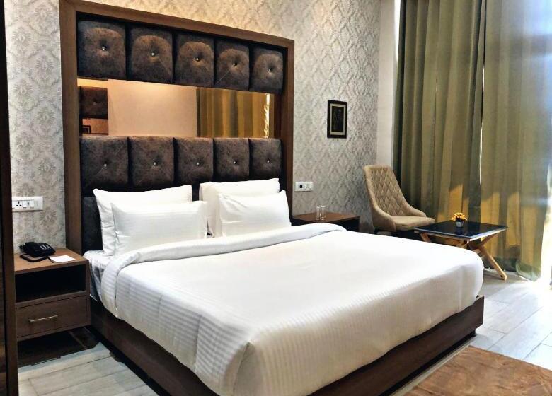 Номер Executive, Spt Clarks Inn Suite, Mandi
