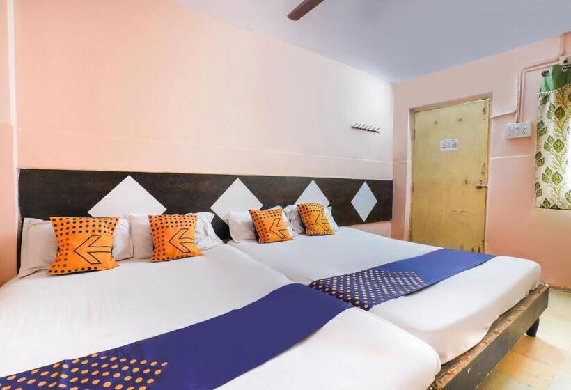 三人经典房间, Spot On 65100 Delhi Lodge