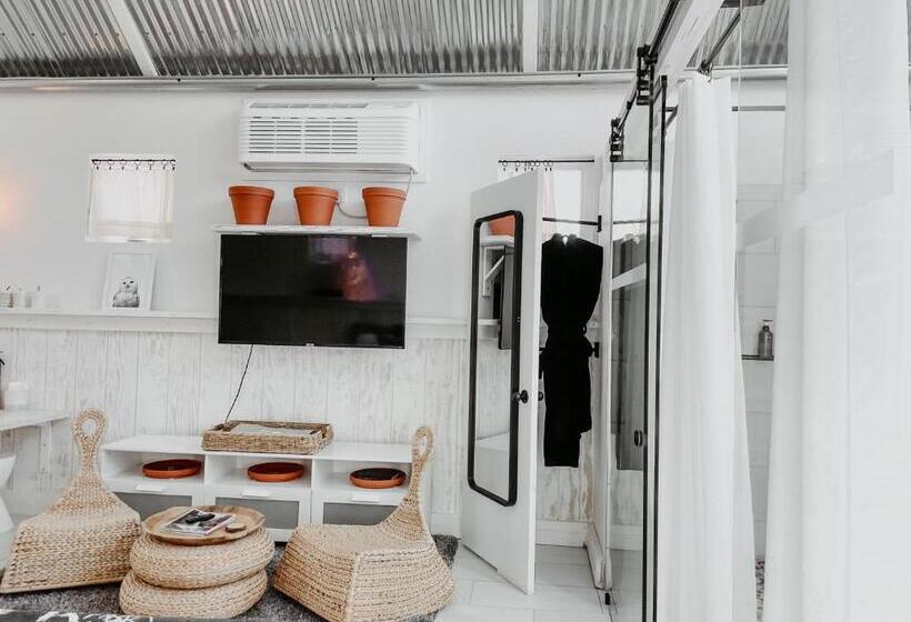 Студия Deluxe, Inn Santa Clara