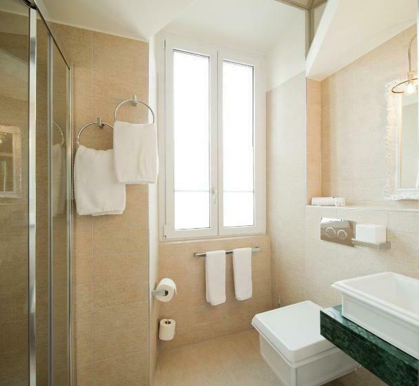 Superior room with lake view, Boutique Hotel Villa Sarnia