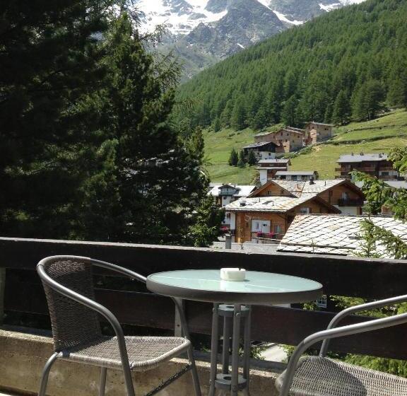 Семейный Номер, La Collina
