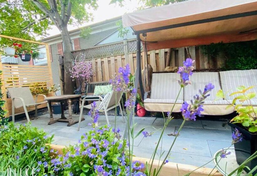 豪华房间, Toronto Bed & Breakfast   Free Parking, Subway Access