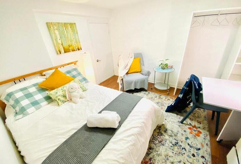 标准间, Toronto Bed & Breakfast   Free Parking, Subway Access