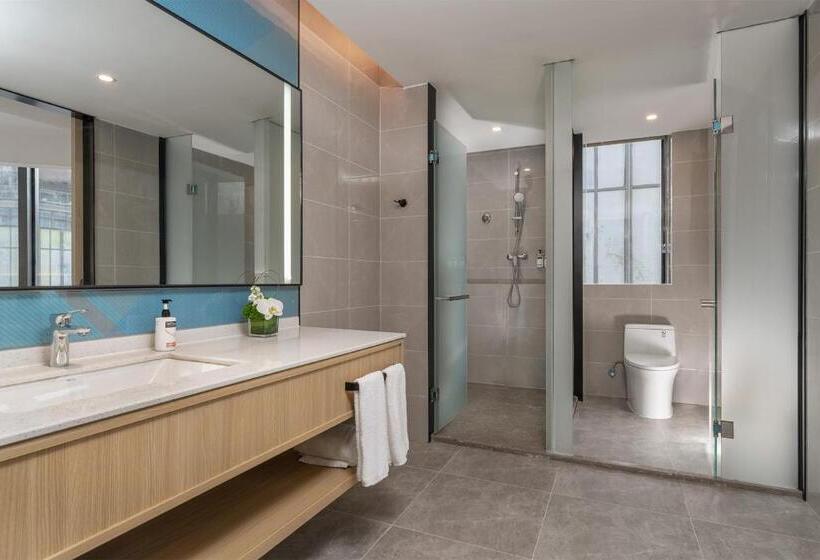 Люкс Кровать Кинг, Holiday Inn Express Wenchang By Ihg