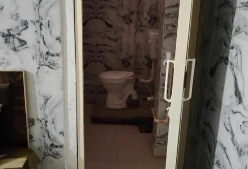 Трехместный Номер Классика, Oyo Highway Inn
