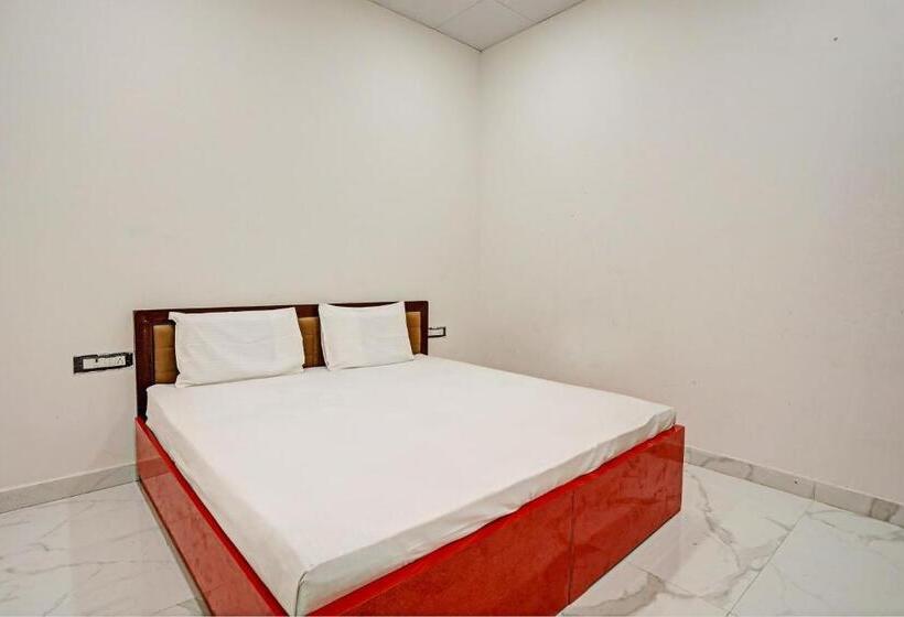Трехместный Номер Классика, Oyo Highway Inn