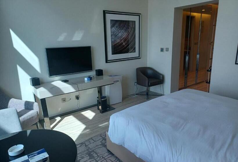 스탠다드 스튜디오, Suites   Damac Tower Riyadh