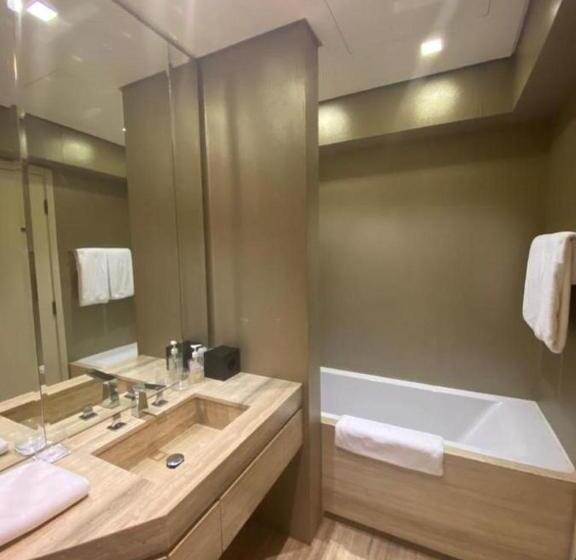 デラックススタジオ, Suites   Damac Tower Riyadh