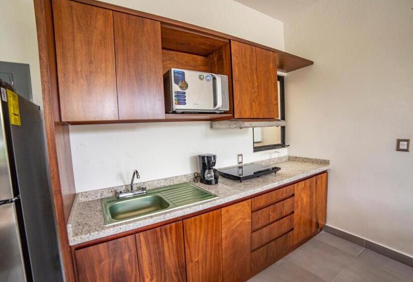 Huoneisto 1 Makuuhuone Allasnäkymä, Deluxe Apartments Azure