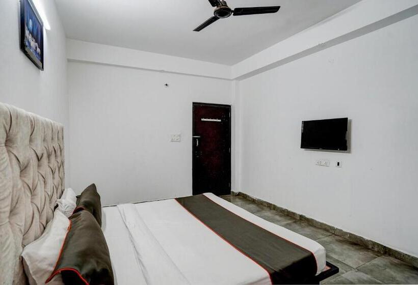 Трехместный Номер Классика, Oyo Flagship Omi Rooms