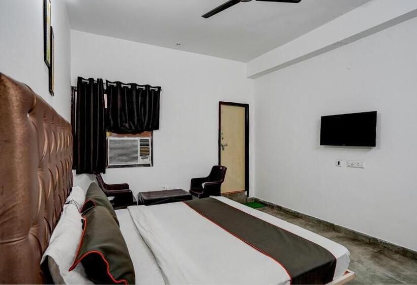 Трехместный Номер Классика, Oyo Flagship Omi Rooms