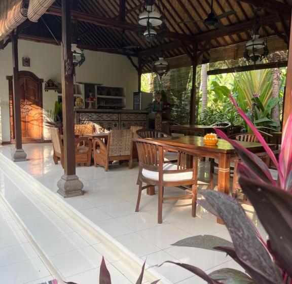 Номер Deluxe, Rumah Kelapa Senang