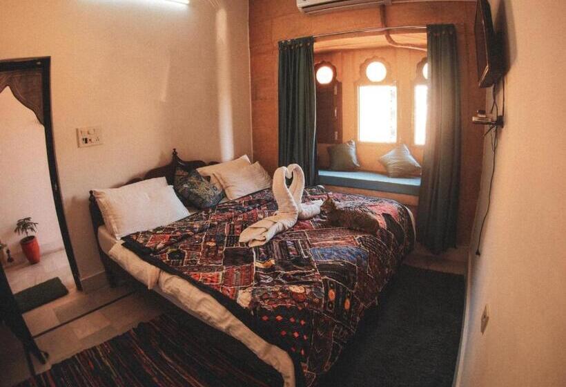 발코니 디럭스 룸, Blue Eye Hostel