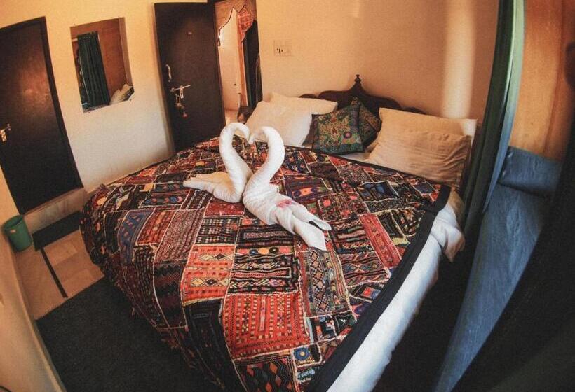 Номер Deluxe с Балконом, Blue Eye Hostel