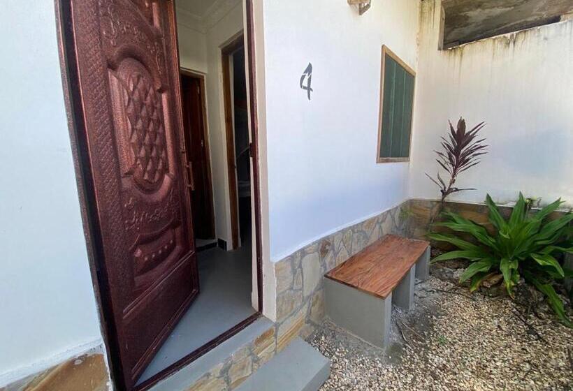 スタンダードトリプルルーム, Villa Raffaele B&b