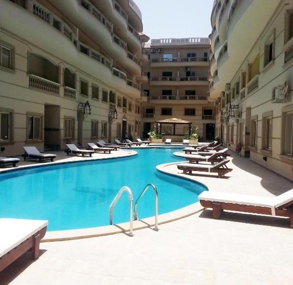 استودیوی استاندارد با چشم‌انداز دریا, Nour Plaza Hurghada Studio Sea View